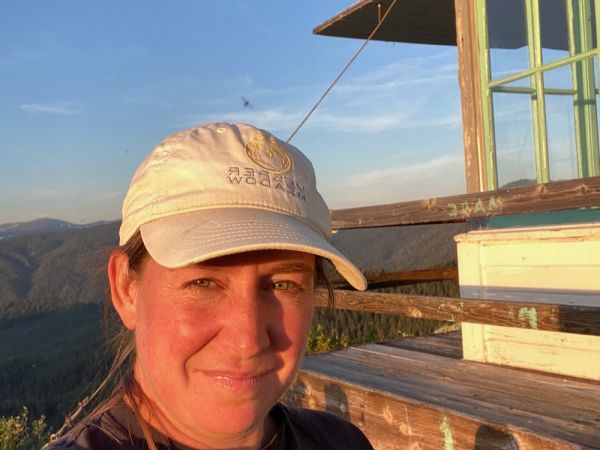 Artist Sarah Burns at Acorn Woman Lookout